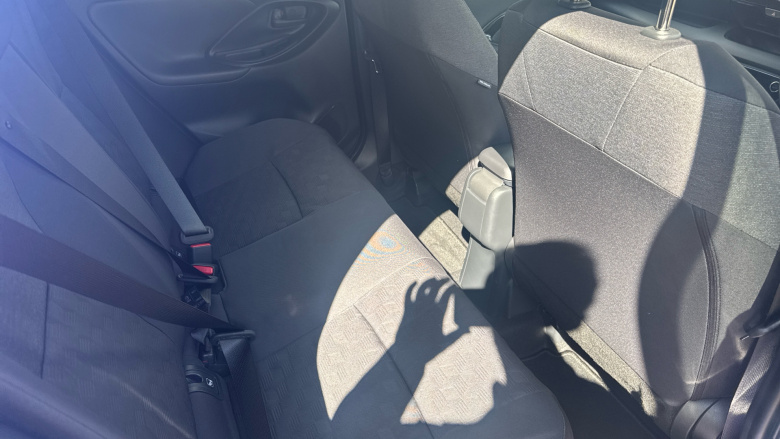Toyota Yaris 1.5 Hybrid Design 5dr CVT Hybrid Hatchback